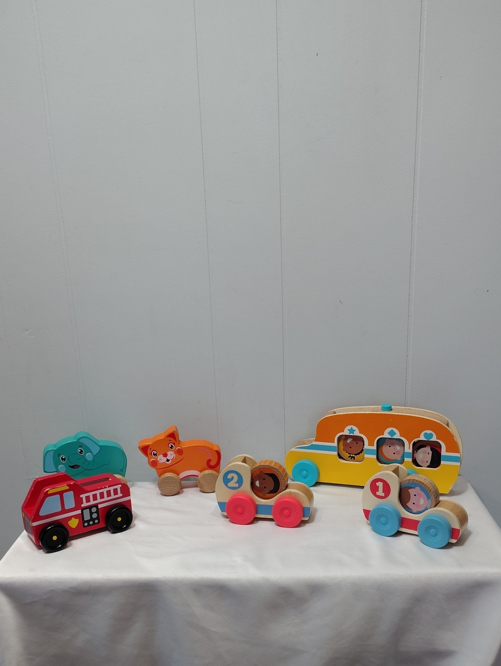 Melissa & Doug Wooden Vehicle & Animal Toy Bundle‎ Fire Truck Go Cars Bus